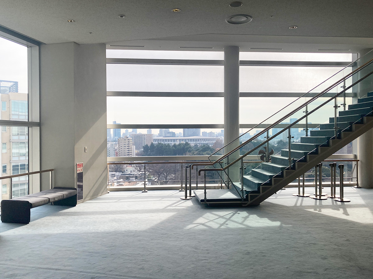 ホワイエ　修正